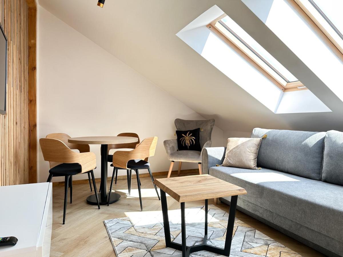 Dmk Oak Studio Near Warsaw-Modlin Airport Nowy Dwór Mazowiecki Exterior foto